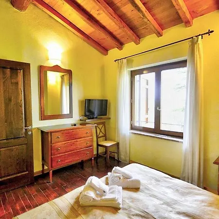 In Via Lippia Sleeps 3 With Pool And Air Con 콜레스트라다